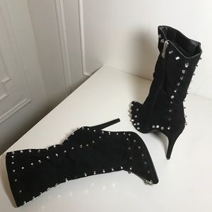 Cape Robbin Suede heeled boots